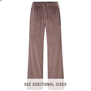 COPY - SKIMS Velour Wide leg track pant